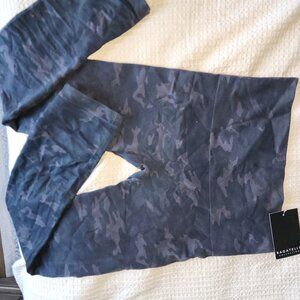 Bagatelle camo leggings size large